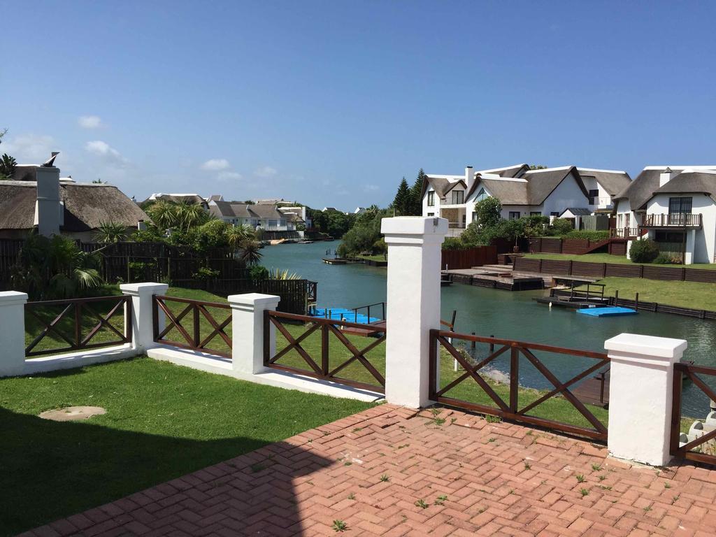 Villa Thatch House On The Canals à St Francis Bay Extérieur photo